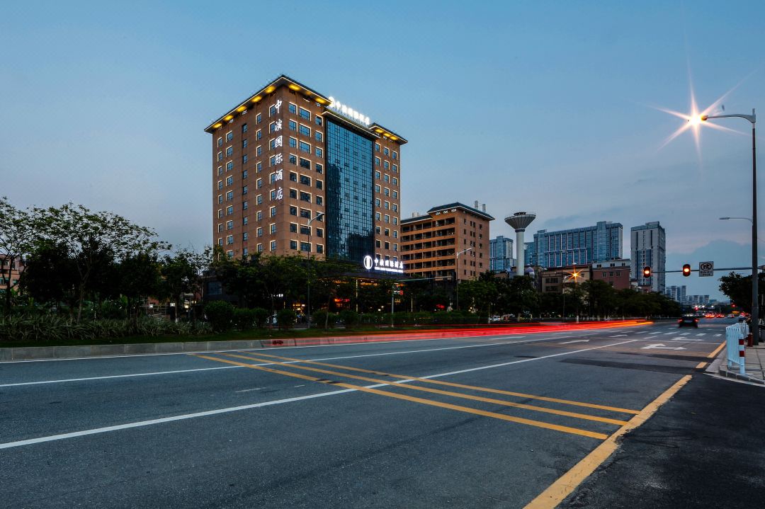 广州四星级酒店最大容纳300人的会议场地|广州中演国际酒店的价格与联系方式