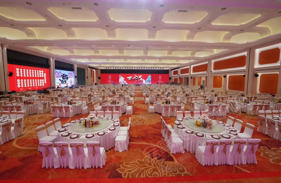 杭州五星级酒店最大容纳3000人的会议场地|杭州白金汉爵大酒店的价格与联系方式