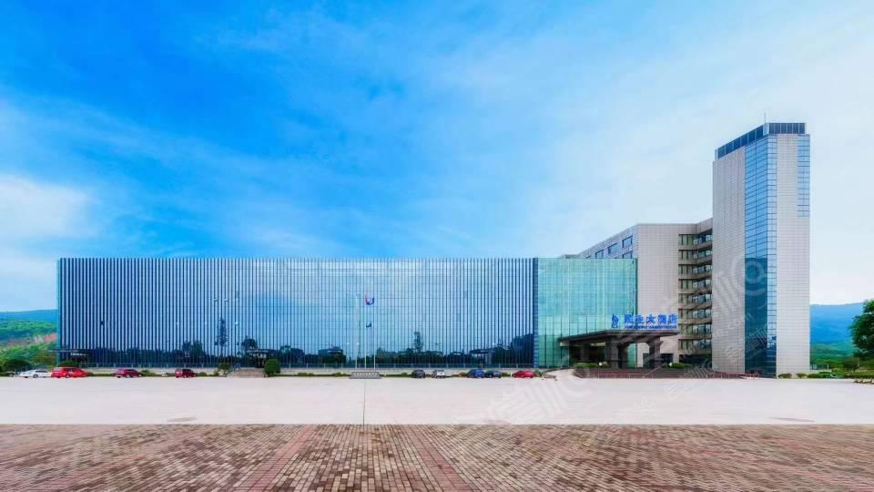 重庆四星级酒店最大容纳1500人的会议场地|重庆民生大酒店的价格与联系方式